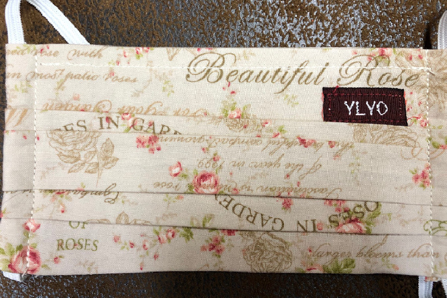 eine Stoffmaske selber nähen – hier ist meine schönste Maske zu sehen.